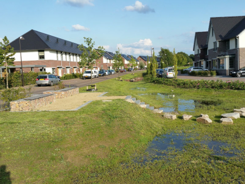 wadi in woonwijk voor waterinfiltratie