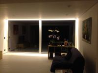 LED strip ingebouwd in een nis. Ideaal voor sfeervolle verlichting.