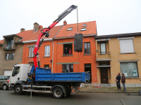 De ÖkoFEN pelletketel Smart werd via het raam naar binnen gebracht